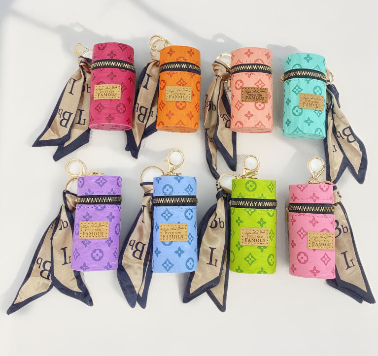 Fashion Key Rings Silk Scarf Lipstick Keychains Fashion PU Leather Purse Pendant Car Keyring Chain Charm Brown Flower Mini Bag Trinket Gift for Men