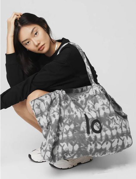 Designer Bag Men and Women Handbag Yoga aloly Large Capacity Short Distance Travel alolies Bag Canvas Shopper Tote Bags