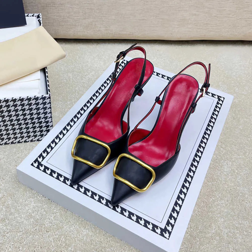 Sandals Luxury Designer Summer Sandals Womens Slide Shoes Slipper 2023 New Leather Stud Sandals Nude Womens Rivet Thick Heels Versatile Fashion Heel