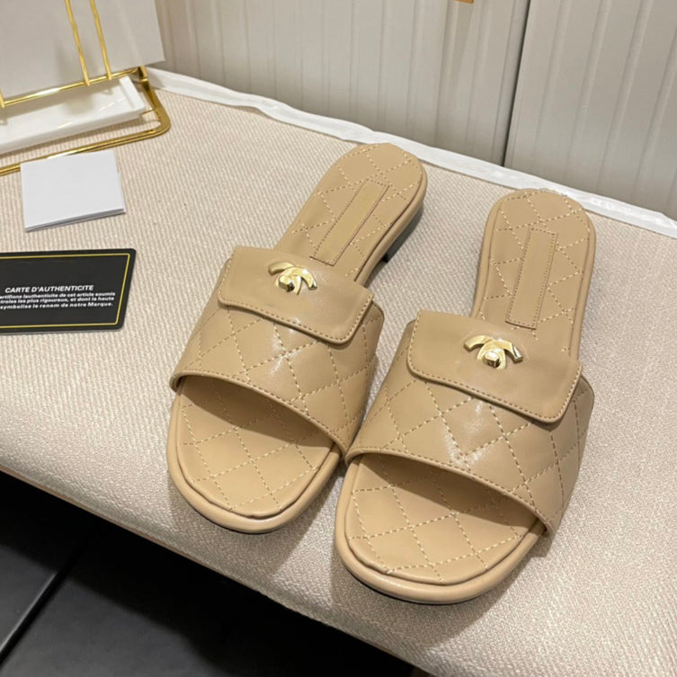 AAA France Women slides Designer Sandals Slippers Leather Summer Flat fashion Slipper Weaving shoe upper beach woman Slippers Size 35-42 paris Shoes