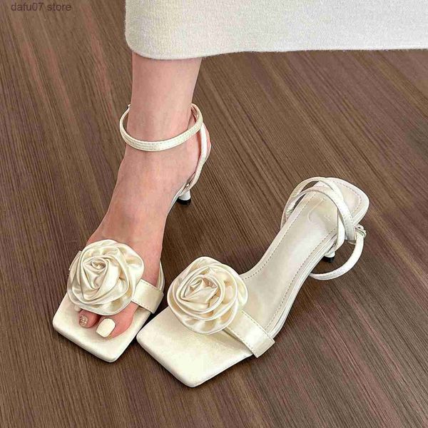 Dress Shoes Cream Rose Square Headed Flower Sandals for Womens 2024 Summer New Edition with Square Headed Thin Heels High Heels H240605