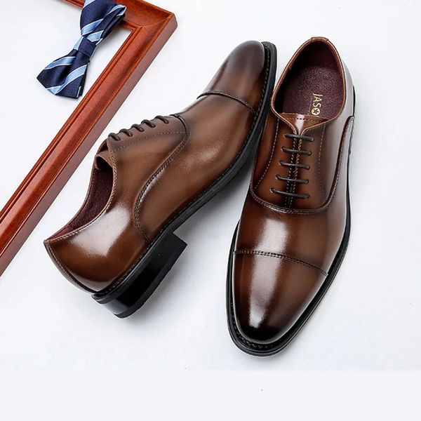 Alta qualidade feita à mão Oxford Dress Shoes Men, homem de couro de vaca genuíno Casamento formal italiano 250102