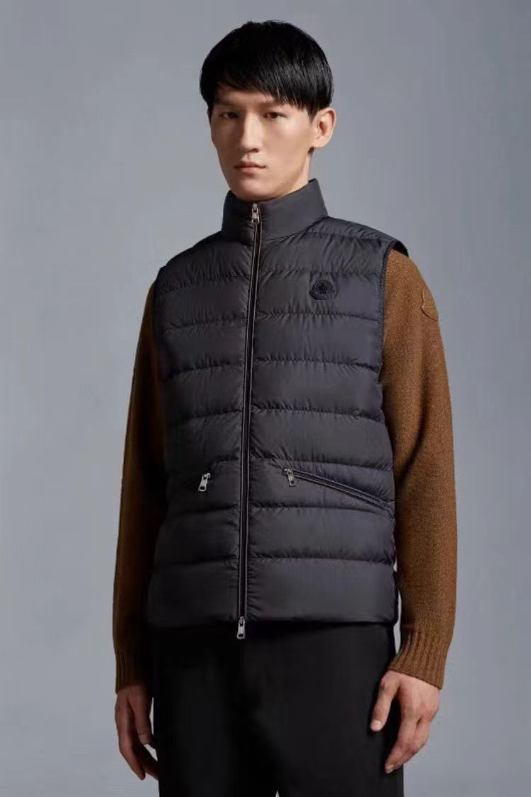 Men designer Autumn Winter sleeveless down vest Warm all stand collar down jacket Black navy vest down size 1-6