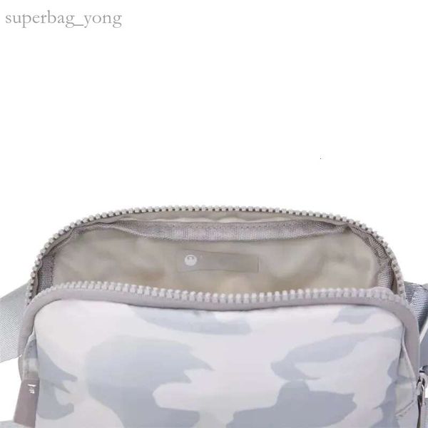 LLemon Everywhere Belt Waist Bags in 21 Colors Sport Running Fanny pack Crossbody Women Travel Bag c4f6d1