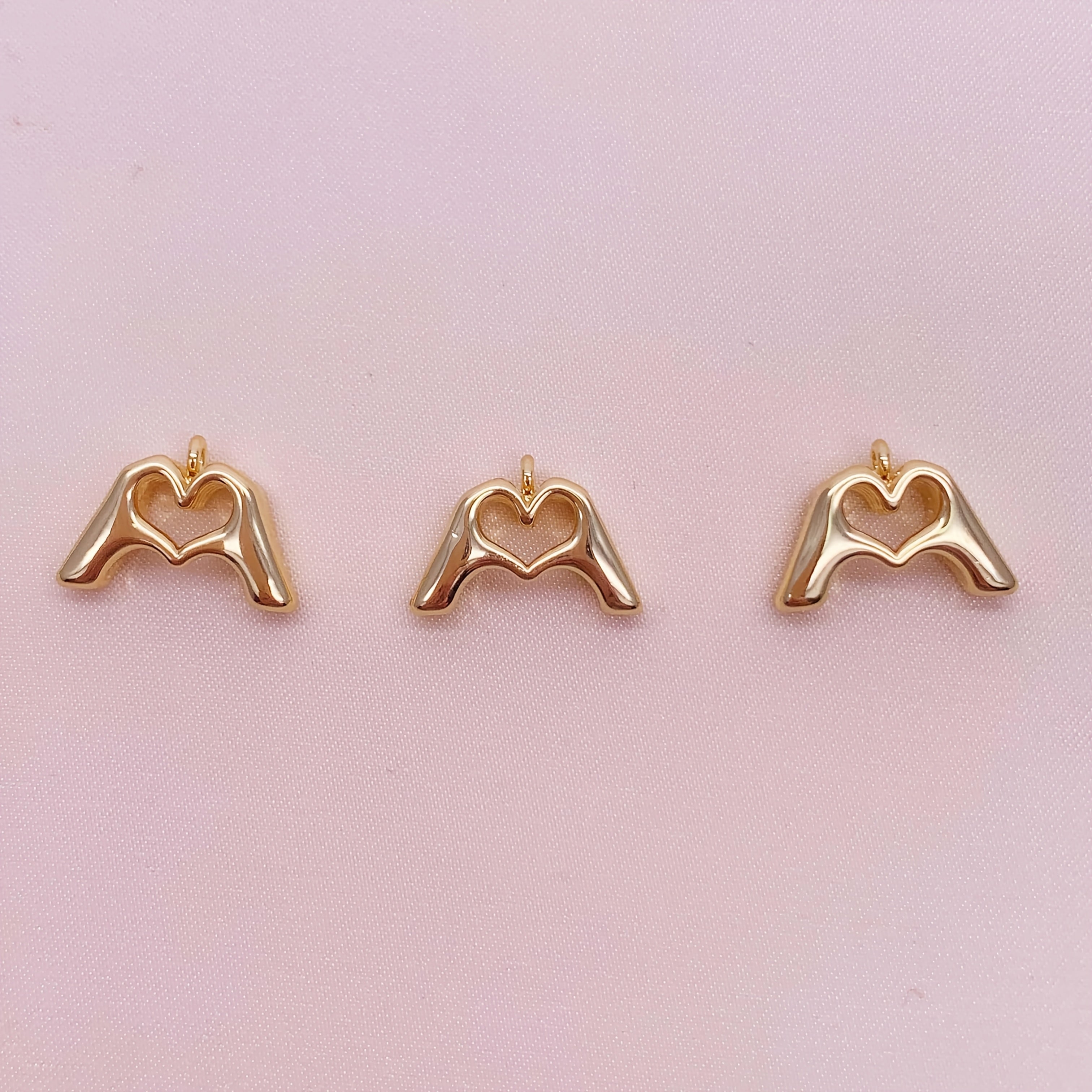 TEMU New Stylish Heart-shaped Pendant, 3pcs-bag, 18k Gold Plated-plated Copper Material, Hand-held , Suitable For Valentine's Day, Fashionable