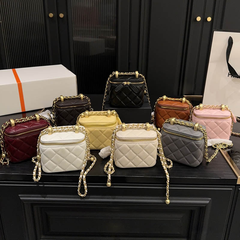 Woman Mini Makeup Bag Designer Lipstick Cases Adjustable Shoulder Chain Two Small Golden Balls Quilted Leather Diamond Lattice Crossbody Vanity Box