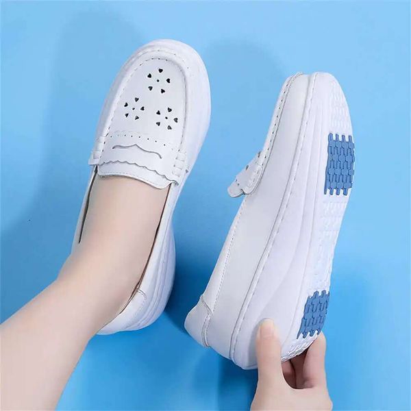 Moccassin Large Dimensions Teni of Sports Vulcanize tênis com Design Women Shoes Tamanho 45 Ofertas de hospitalidade