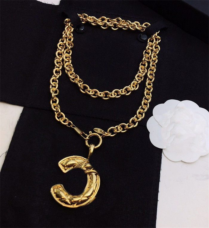 Pendant Necklaces Pearls Sweater chain Designer Woman Latest gold chokers C Necklace Luxury Jewelry Diamond Crystal Women Ccity ghgfh45