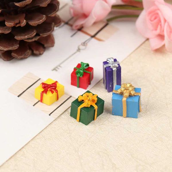 New 1-3-5PCS Dollhouse Miniature 1-12 Scale Christmas Gift Box Pretend Play Mini Doll House Furniture Decoration Accessories Toy Y240808