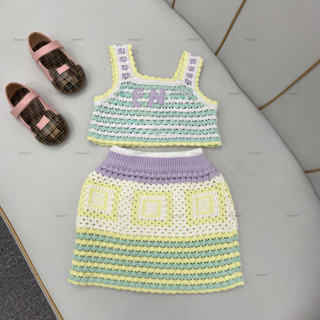 Top one Knitted girls dress suit Letter jacquard baby overskirt kids designer clothes Summer T-shirt and skirt A062X02N023