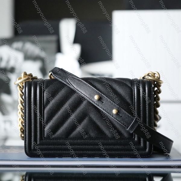 12A Upgrade Mirror Quality Luxuries Designers Small Chevron Boy Bag Handbags Womens Genuine Leather Quilted Purse Flap Bag Black Shoulder Bo
