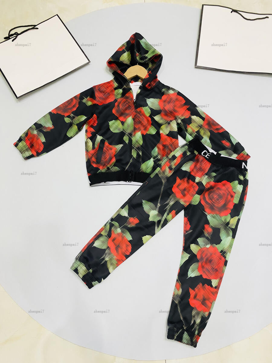 Top baby Coat set Floral print Tracksuits kids designer clothes Various styles Hooded jacket sports pants A961X26N211