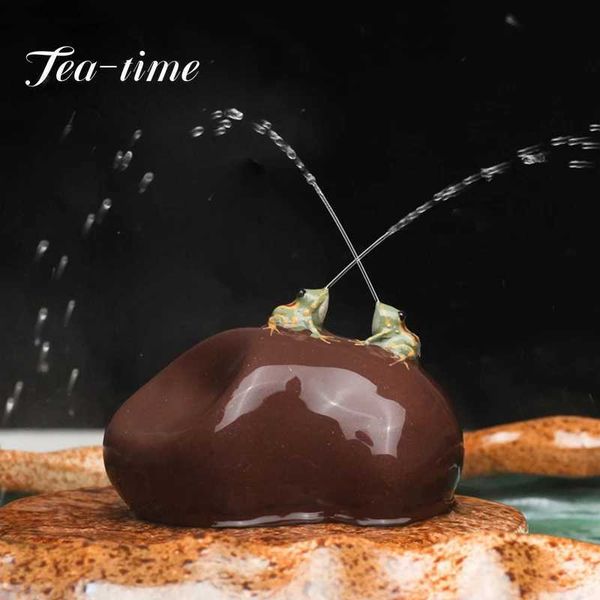 Water spray frog tea pet Yixing purple clay tea pet water spray frog lovely tea accessories gifts W240815