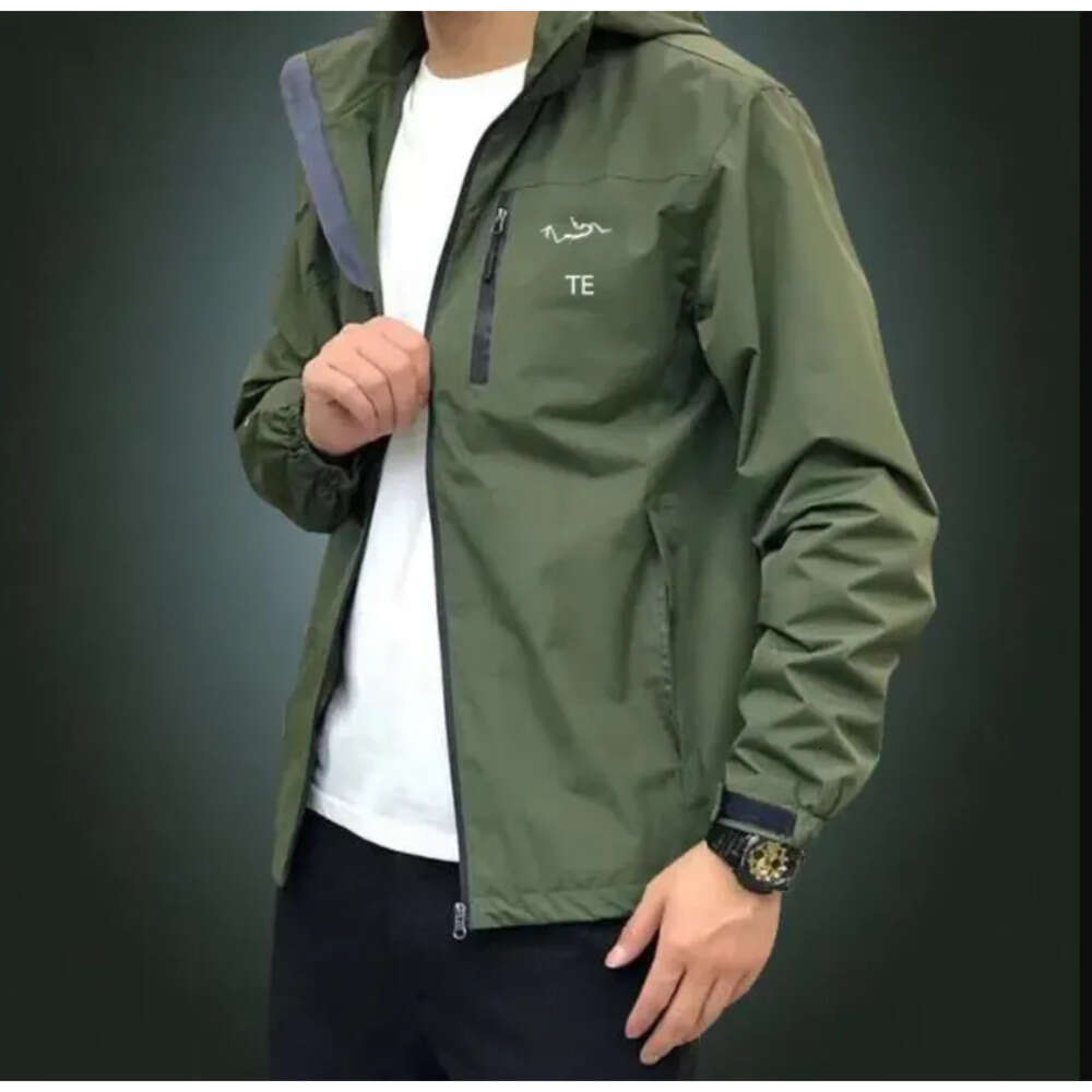 Goretex Jacket Mens Designer Hoodie Tech Waterproof Zipper Men&#039;s Outerwear Jackets High Quality Lightweight Coat Outdoor Sports Men Coats Windp