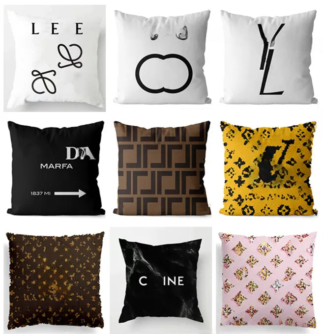 Quality Designer Black and White Throw Pillow Classic Letter Logo Printed Home Pillow Cover Minimalist Sofa Decoration Cushion 45x45cm Pillow Core D