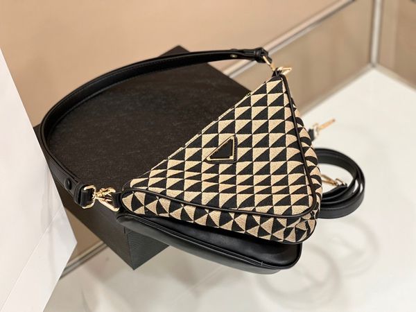 Bags Designer Shoulder Triangular Flip Dinner Women urious Square Chain Strap Crobody Handbags Lady Envelope quality