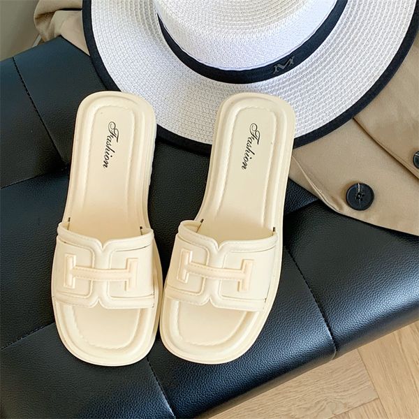 Fashion Flat Heel Slipper Summer Sandal Woman Shoes Outdoor Flip Flops Beach Sandales Z250121