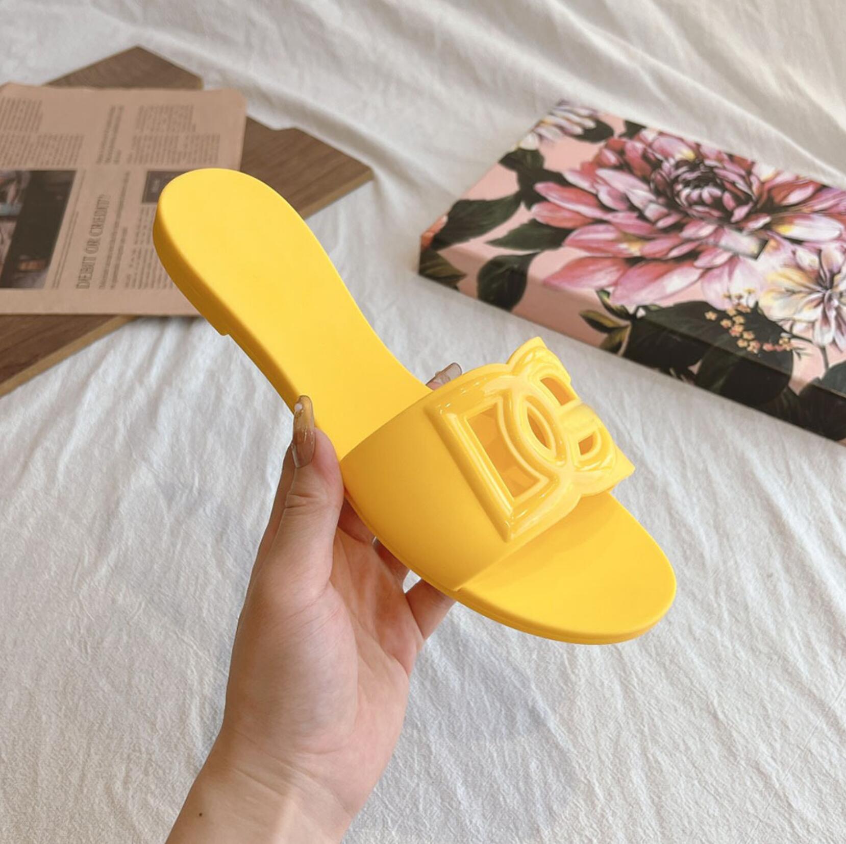 New Women&#039;s Summer Casual Sandals Designer Waterproof Jelly Shoes Beach Anti Slip Flat Bottomed Slippers Size 35-41