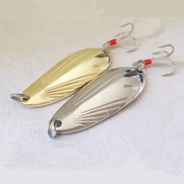FISHINAPOT 1 piece metal 3g-5g silver glitter rotating fishing bait spoon bait with feather hard bait three hook Pesca follicle apparatus CL