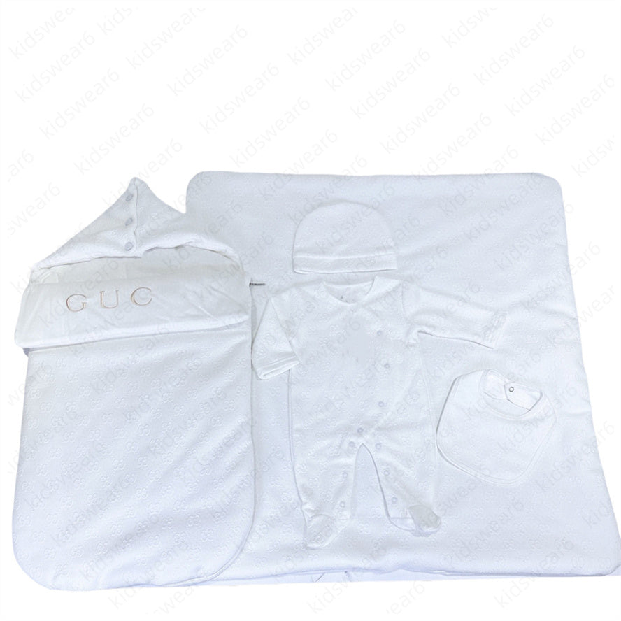 Designer baby birth jumpsuit five-piece gift high-quality baby jumpsuit for 0-18 months pure cotton letter jumpsuit B01