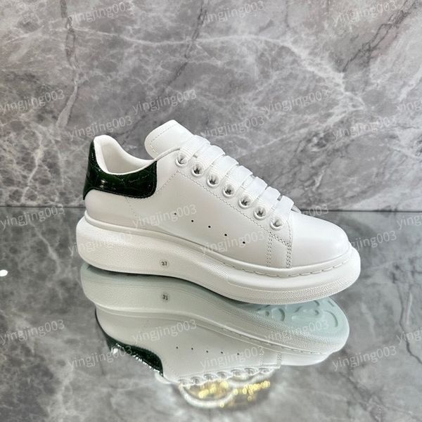 YJ00163 Design new men&#039;s flat bottomed height increasing casual shoes with lace up soft sole, breathable and comfortable for both men a