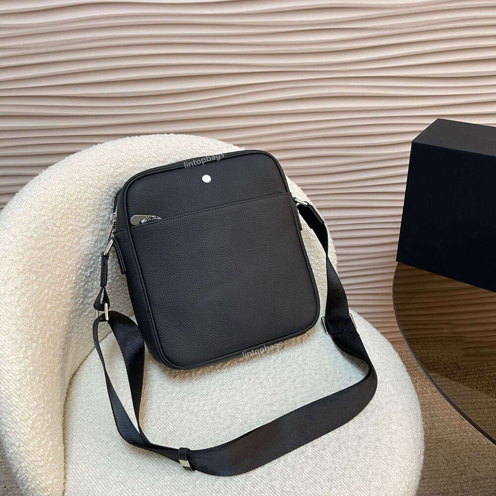 Luxury designer men&#039;s leather vintage crossbody bag men&#039;s casual shoulder bag, classic messenger bag chest bag solid color belt bag work b