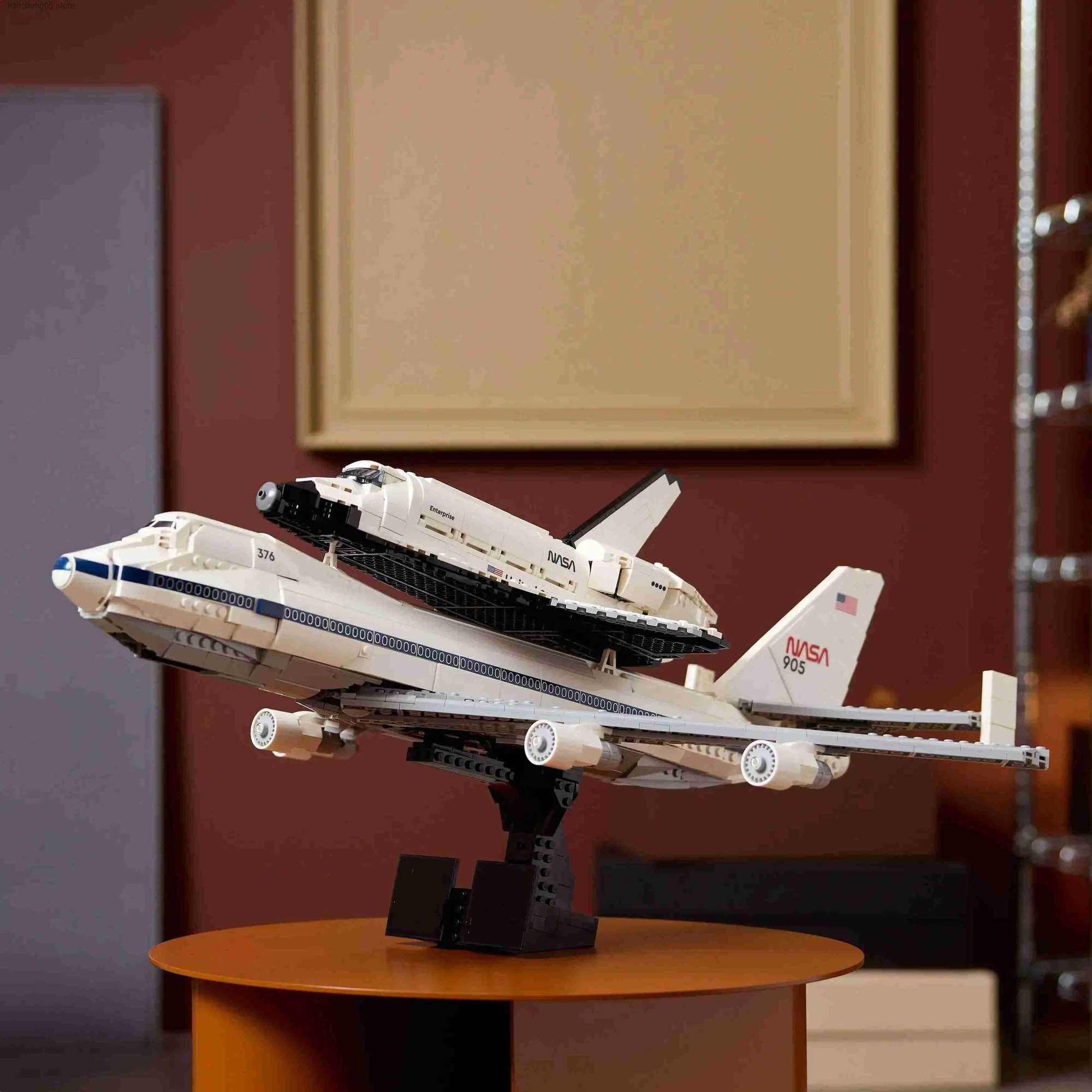 IN STOCK New Space Series 10360 Shuttle Carrier Aircraft Model Building Blocks Airplane Architecture Brick Toy for Children Gift L250623