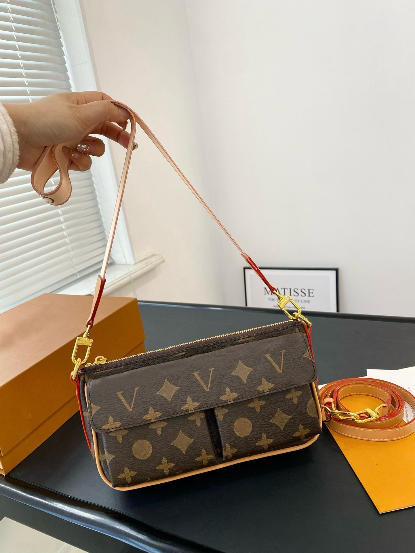 M46999 Vibe designer tote bag Genuine leather design shoulder crossbody package clutch handbag brand messenger packages