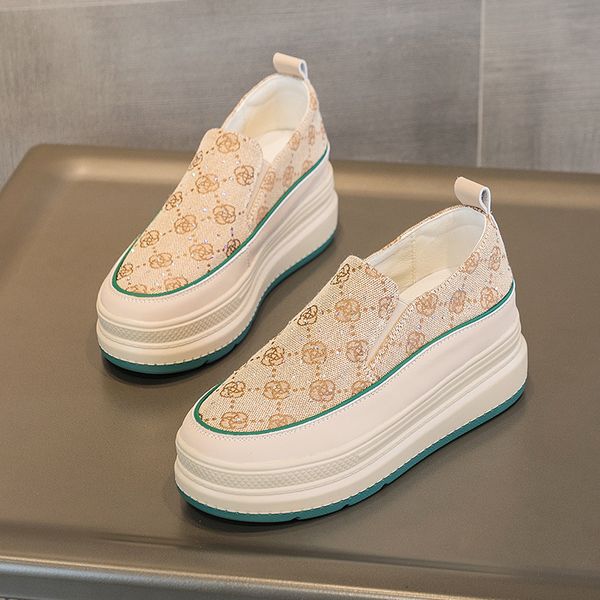 Women&#039;s fashion shoes 2025 spring and autumn new thick soles increase canvas shoes breathable trend all matching printed single shoes