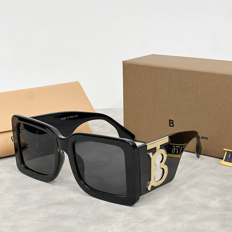 Designer sunglasses Luxury sunglasses for women fashion Goggle Diamond inlaid letter mirror leg Beach shading UV protection polarized glasses gift w