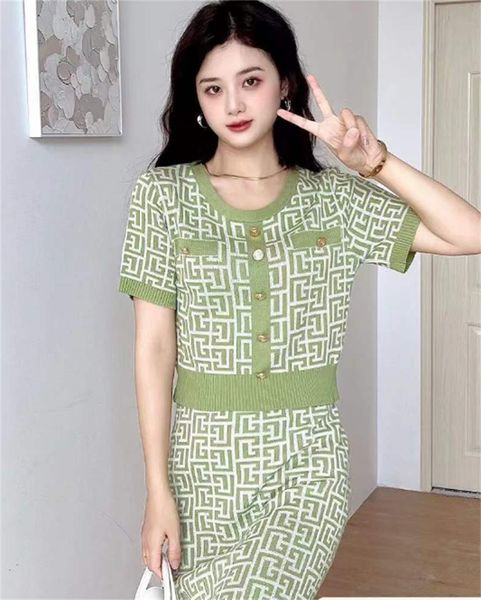 Woman T Shirt Dress Knits Set Striped Casual Short Sleeve Tops And Skirts Outfits Designer Two Piece Dresses Slim Skirt Ladies Party Birthda