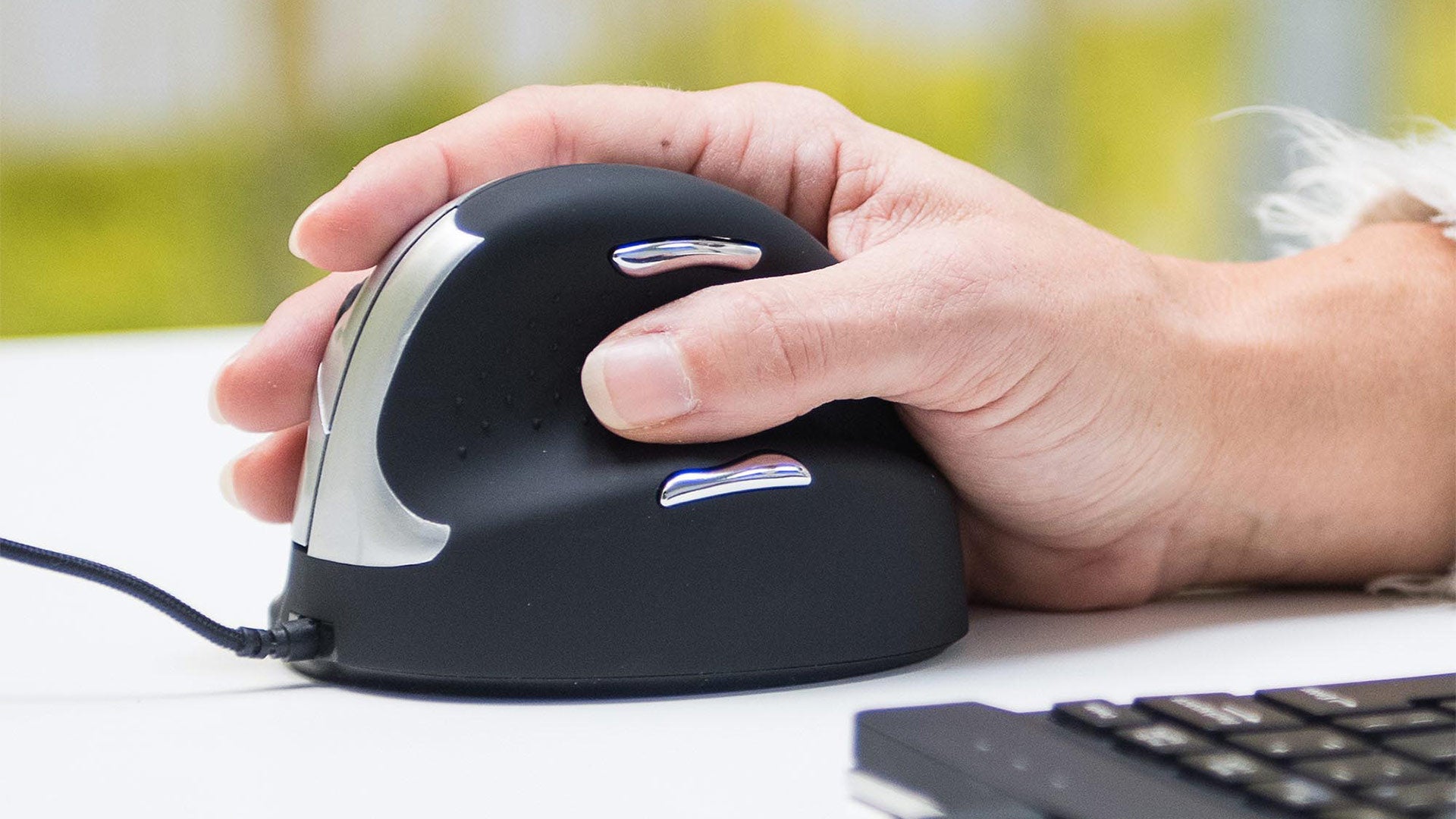 R-Go-Tools USB Wired Vertical Ergonomic Mouse, Black-Silver Right - Medium