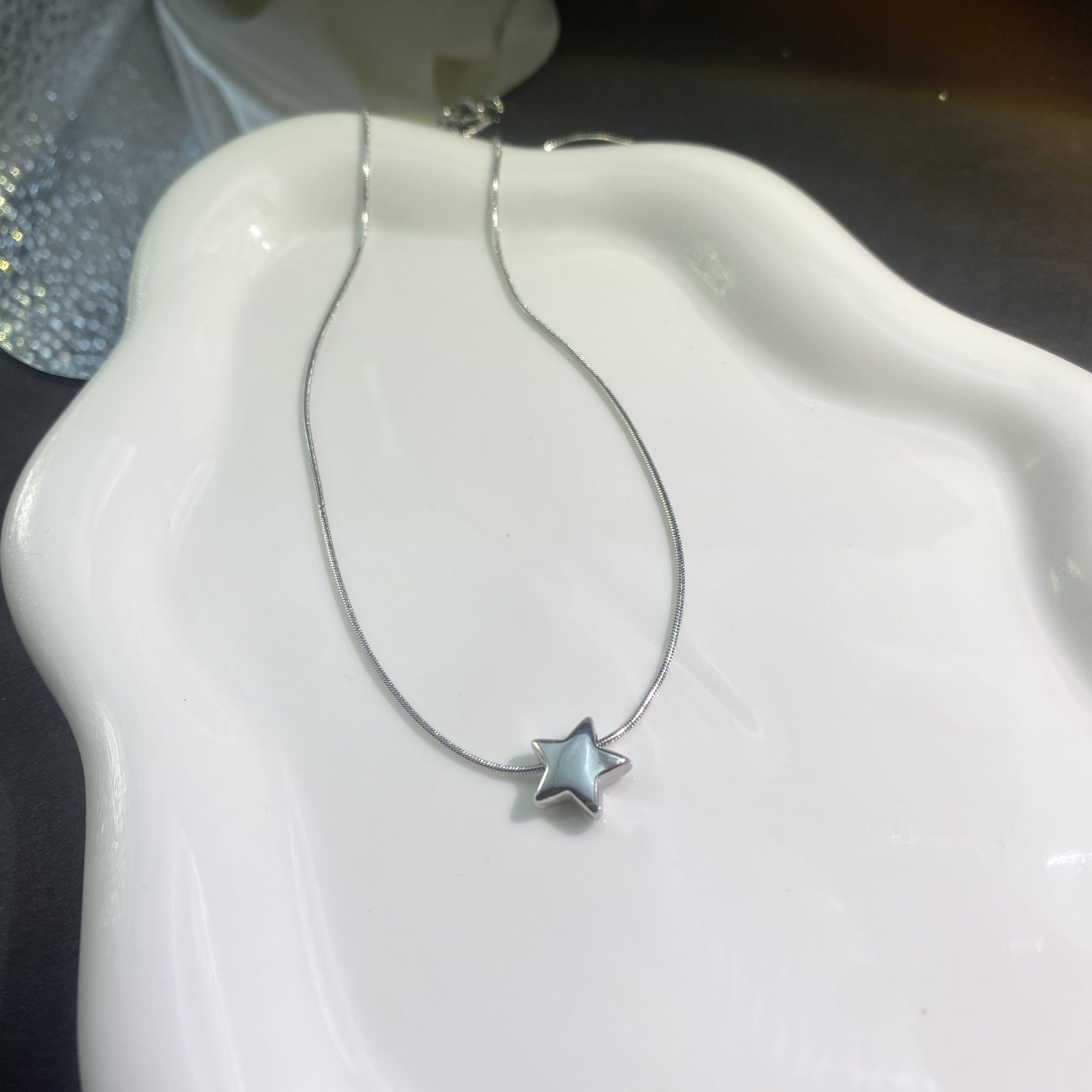 TEMU 1pc 304 Stainless Steel Star Necklace For Women - Minimalist Celestial Pendant, Non-tarnish Durable Chain, Everyday & Special Occasion Jewelry,