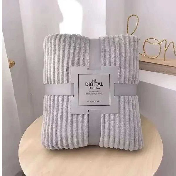 New 70x100cm single person small blanket solid color coral velvet air conditioner plush comfortable warm solid color blanket Y241022