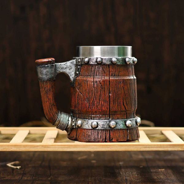 Retro Tomahawk Tankard Mug with Stainless Steel Insert Resin Medieval Wooden Large Capacity Barrel Beer Stein Home Decoration Y240813