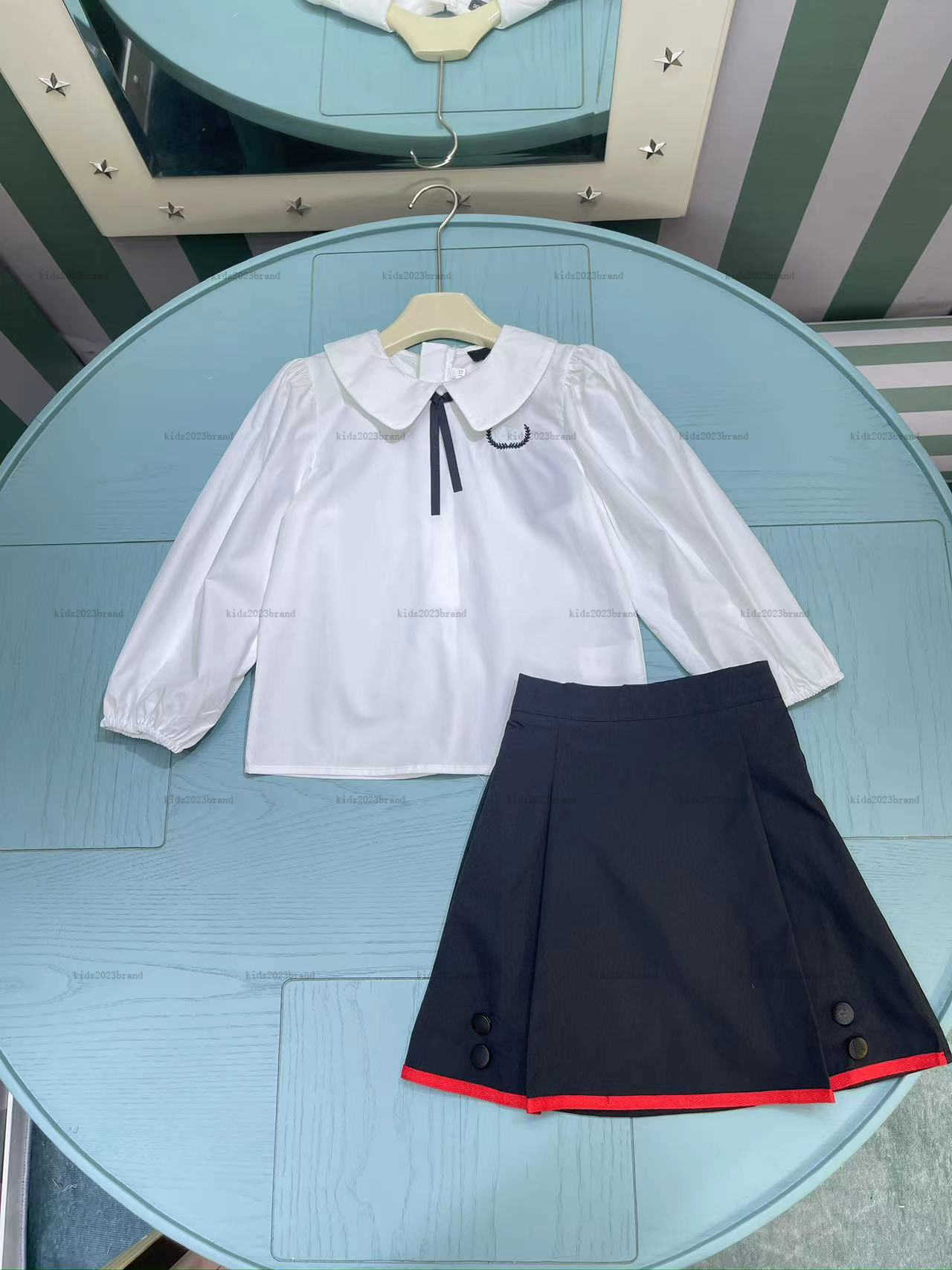 New girls dress set Complete labels kids designer clothes baby t-shirt suits Doll collar design Long sleeved shirt and skirt