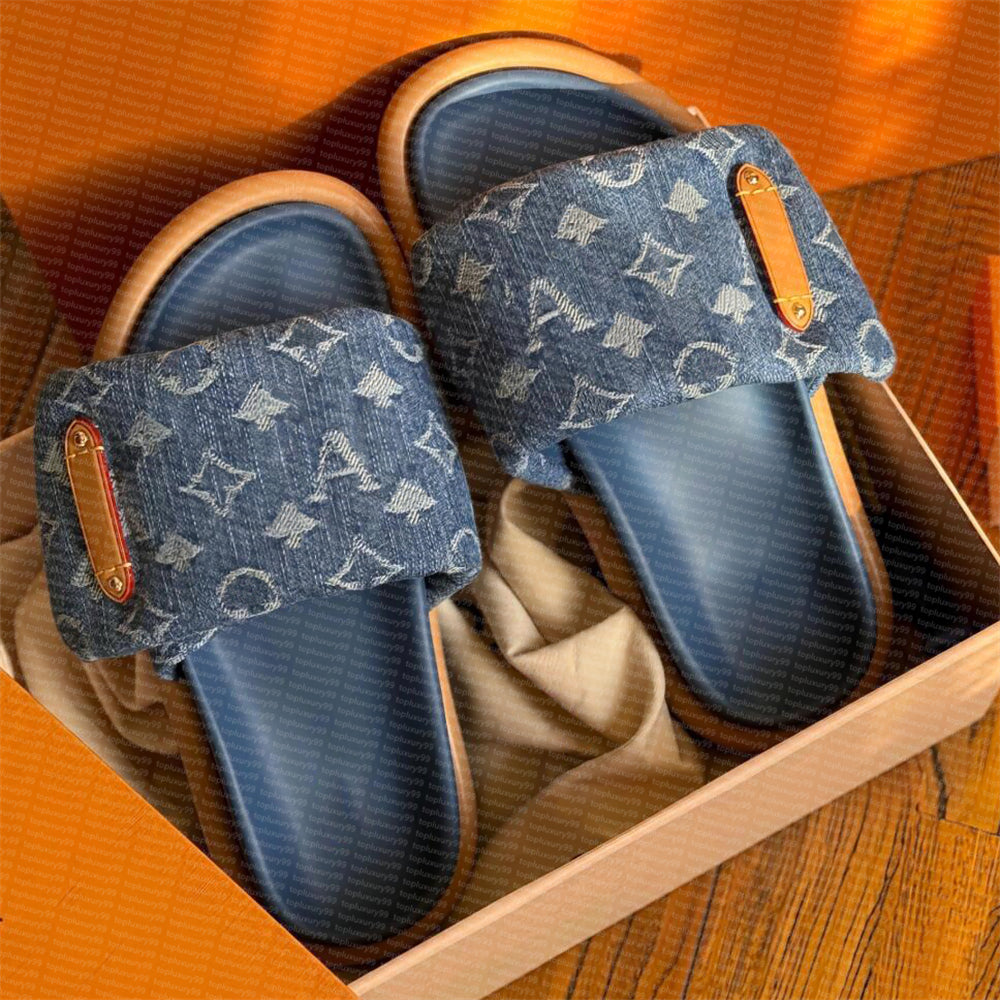 Designer Sliders pool pillow Women Men slippers Flat Comfort Mules Slides Fashion Classic Prints Embossed Summer Sandals Black Grey Beach Shoes slip