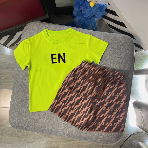 Top baby T-shirt Summer tracksuits Letter logo printing boys girls Short sleeved suit kids designer clothes Doll bear print T-shirt and shor