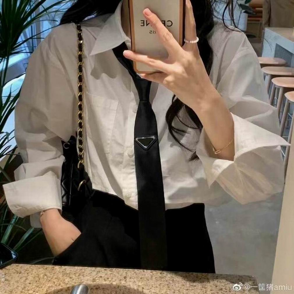 tie for men necktie luxurys designer Mens Women Designer Ties Fashion Leather Neck gift box silk ties men designer accessory for woman party tent we