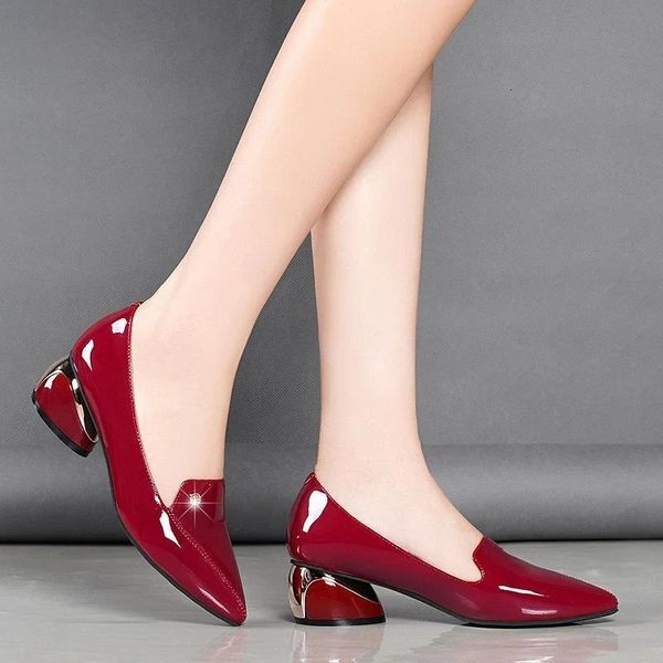 Plus Size 34-42 Ol Office Lady Shoes Black Patent Leather Dress Shoes Pointed Toe Boat Shoes Med Heels Pumps 241126