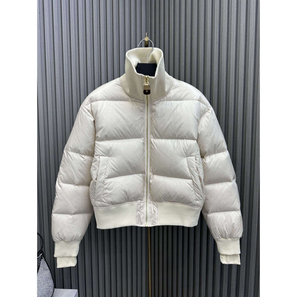 Coats Designer Women Down Jacket High Neck Short Puffer Coat Warm Winter Outerwear Fashion Streetwear Lightweight Quilted Jacket Trendy SML