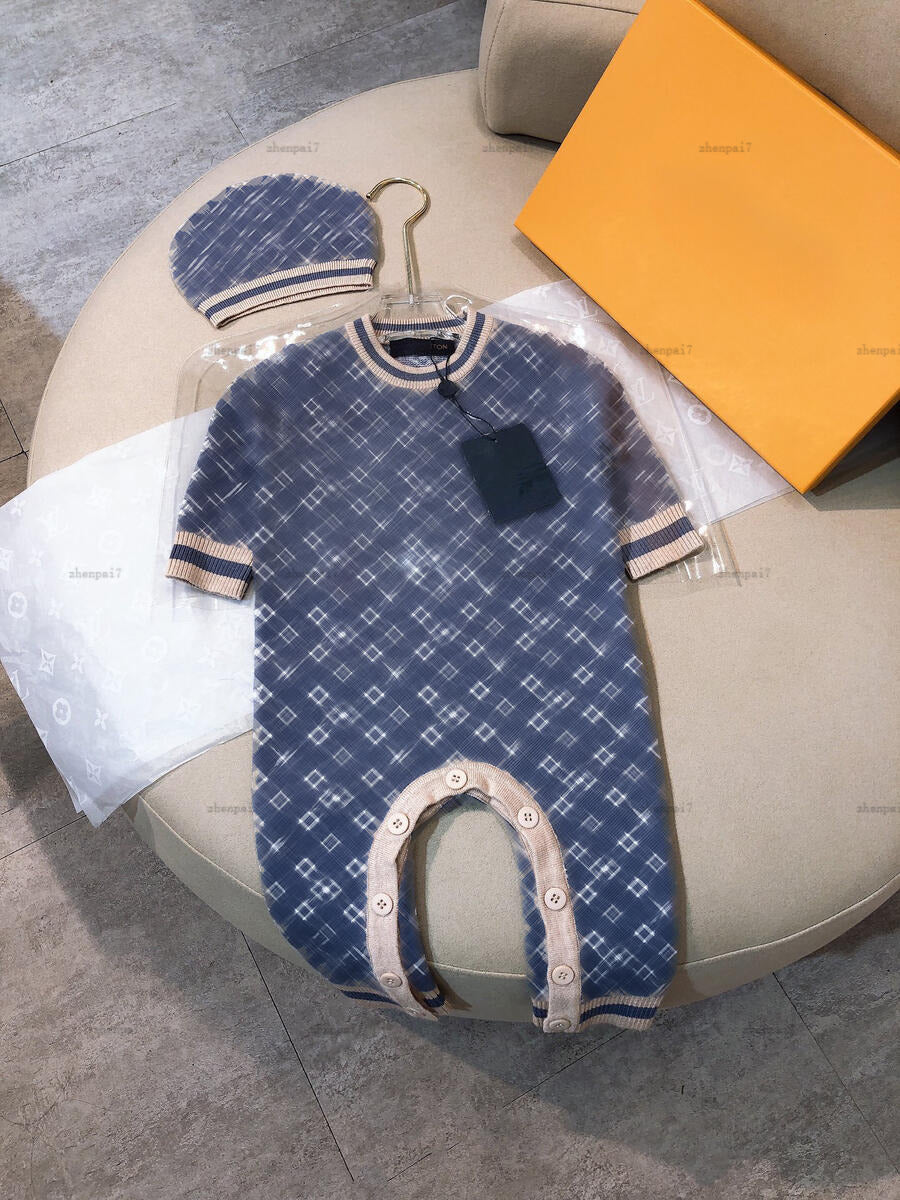 Top newborn jumpsuits White flower pattern toddler romper designer Baby clothing Knitted infant bodysuit And hat A374X11N097