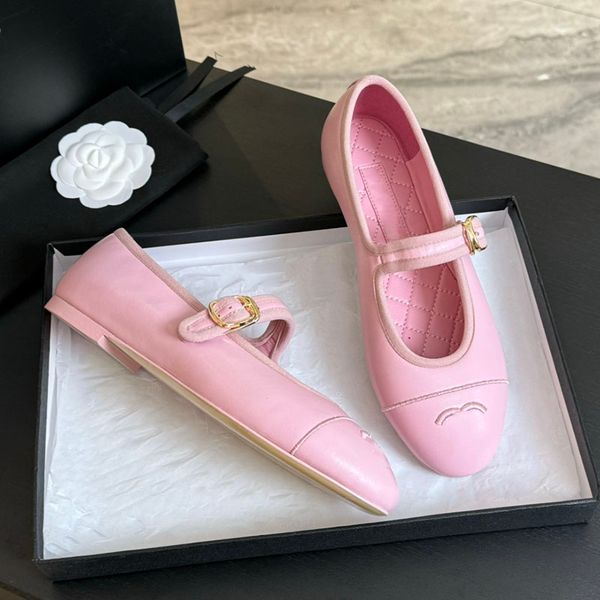 Ladies Flat Ballet Shoes Designer Classic Round Round Round Mary Jane Sapatos Metal Moda de fivela ajustável Sapatos casuais ao ar livre Sap