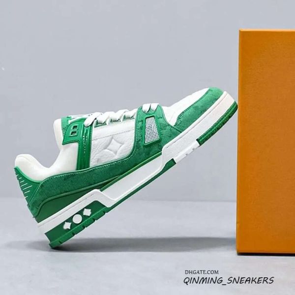 10A 2024 Casual Skateboarding for Couples Leather Spliced Mens and Womens Lace up Flat Comfortable Sports Designer Shoes