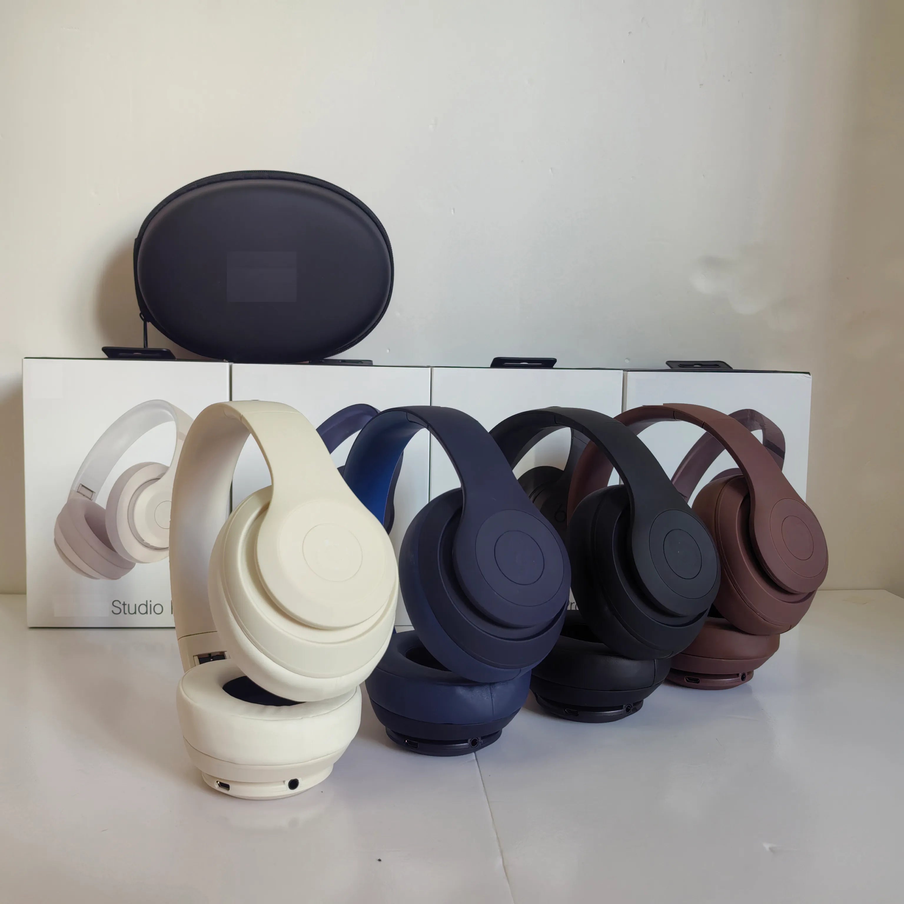 Headphone for Fitness Enthusiasts: Advanced Dual Mode ST3 Audio Gear Offering Seamless Connectivity