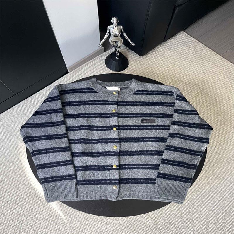 Women&#039;s wavy knitted cardigan dress suit women&#039;s cropped sweater coat knitted miniskirt set of 2 luxurious elegant button-down cardigan