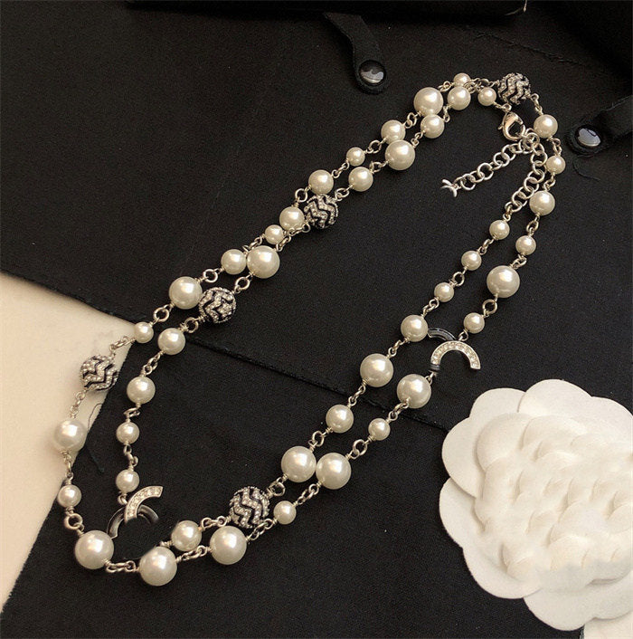 Pendant Necklaces Pearls Sweater chain Designer Woman Latest gold chokers C Necklace Luxury Jewelry Diamond Crystal Women Ccity ghfg34