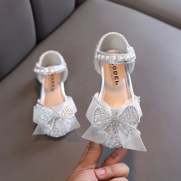 Princess Girl Sandals Sandals Sapatos BOWKNOT SANDALS SUMPLAS SMUMLS lantejas de shinestone Party Wedding Non Slip Flat Shoes 241217