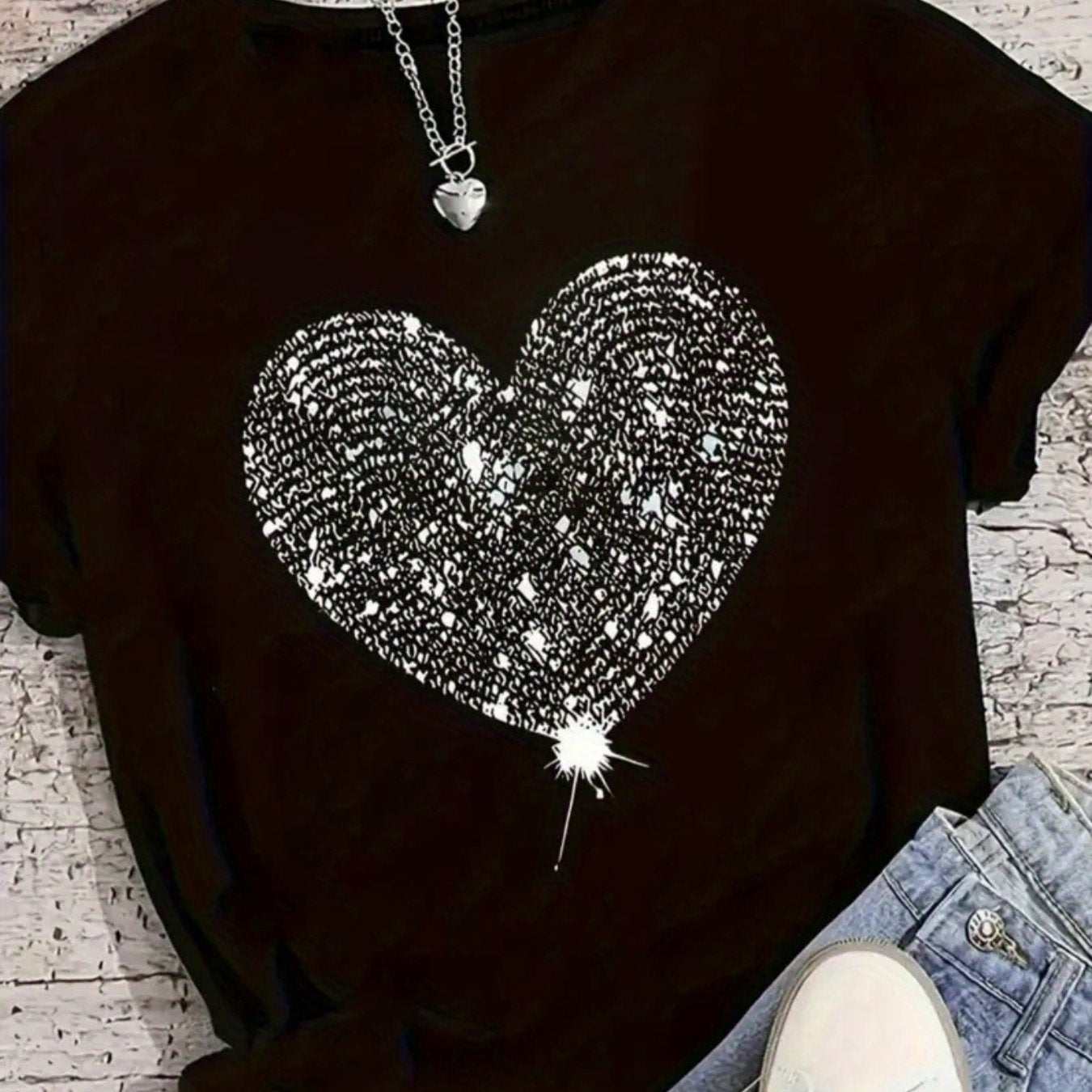 TEMU Women's Casual With Sparkling Heart Print - Breathable, Comfortable Round Neck Tee For Casual Attire, Parties, And , Everyday Tshirt | |