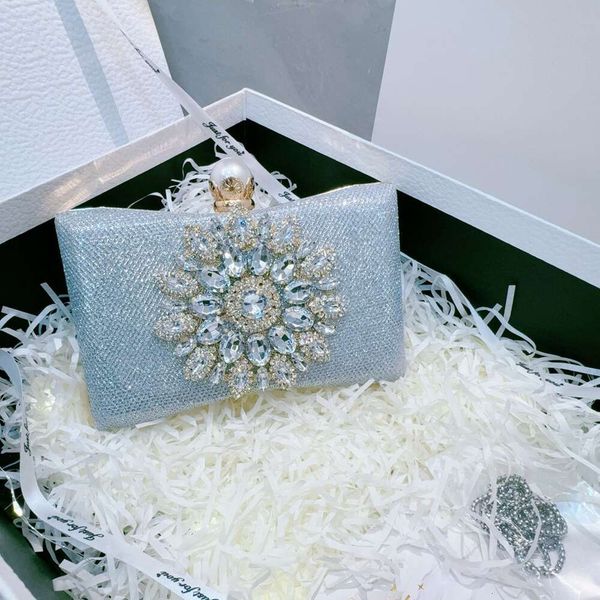 New diamond studded handbag, wedding birthday party, evening dress bag, socialite party and dinner bag
